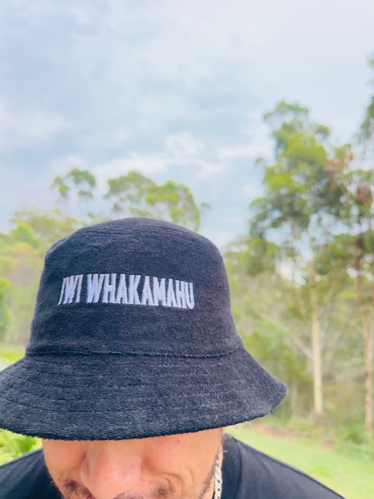IWI WHAKAMAHU - HEAL THE NATION BUCKET HAT