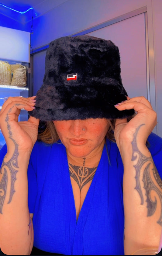 Tino and united flag fluffy pōtae